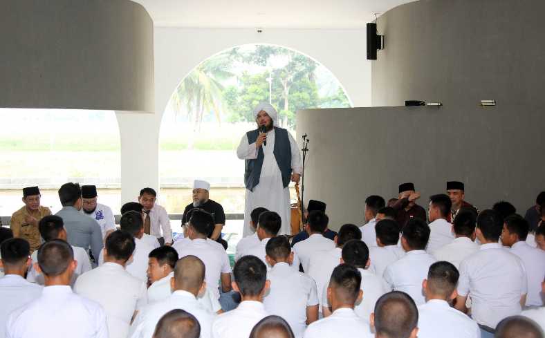 Gubernur Bengkulu Nyalakan Semangat Siswa SMA Kebangsaan Jadi Pemimpin Masa Depan